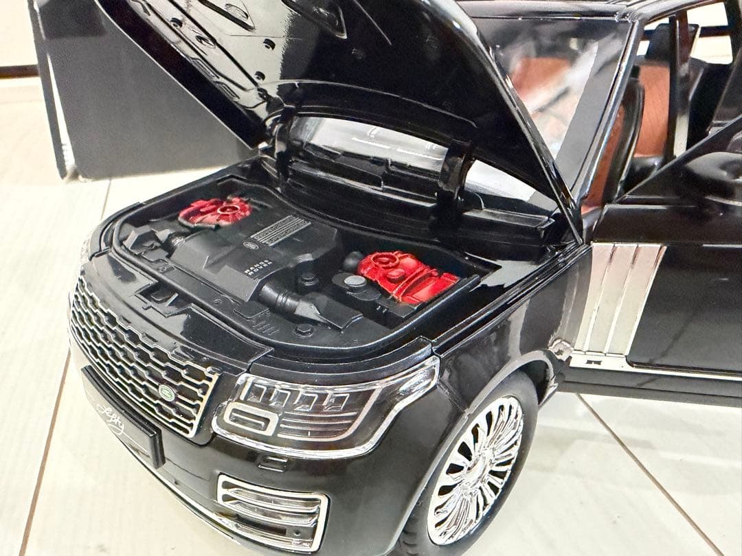 1/18 ランドローバー レンジローバー 50th限定車 オートバイオグラフィー