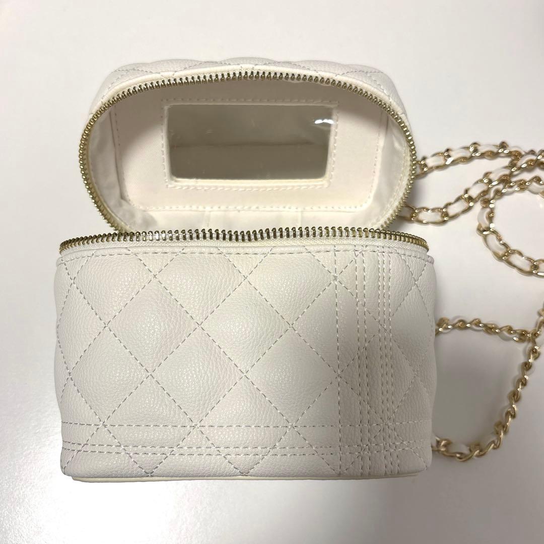 Riu バニティバッグ Quilting vanity bag White