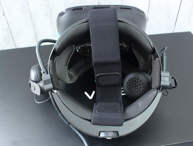 HTC VIVE COSMOS ELITE VRヘッドセット
