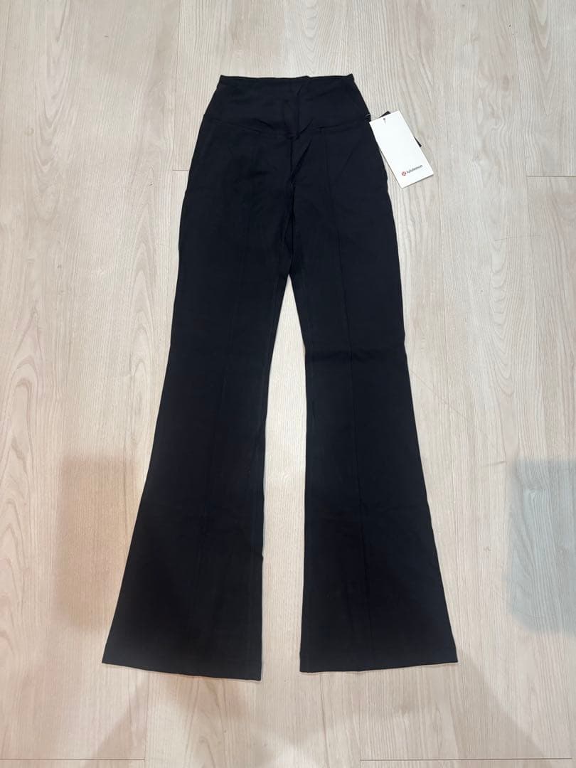 Groove ハイライズフレアパンツ ポケット付き アジアフィット